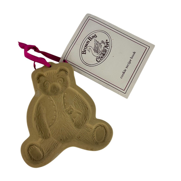 Vintage 1989 Brown Bag Cookie Art Teddy Bear Stoneware Mold with Recipe Booklet - Picture 3 of 8